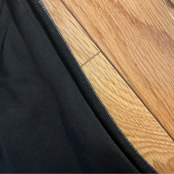 New - Ted Baker Shavon V Neck Tank Top Black with Silver Stitching - Picture 10 of 16